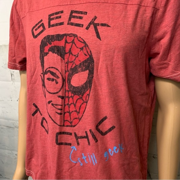 Men’s Marvel Geek to Chic Tee - Picture 2 of 4
